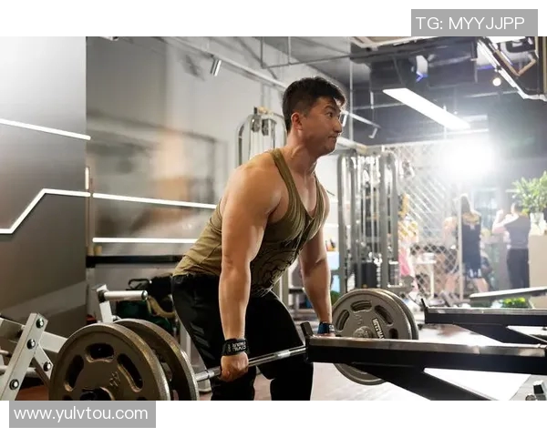 体育明星的日常揭秘:如何在高强度训练与丰富生活中找到平衡 体育明星的日常揭秘:如何在高强度训练与丰富生活中找到平衡