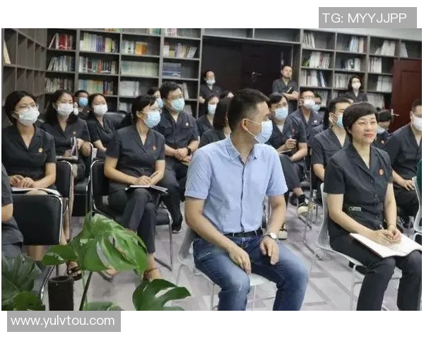 球迷炸锅引发足球八卦热议各界观点碰撞掀起舆论新风暴 球迷炸锅引发足球八卦热议各界观点碰撞掀起舆论新风暴