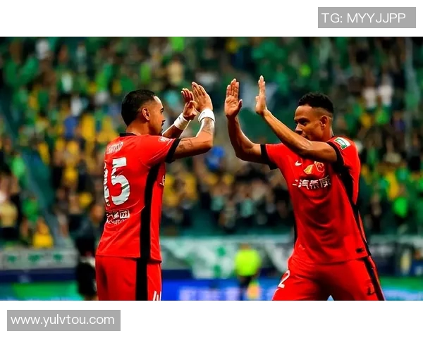 中超焦点战:上海海港对阵广州恒大的精彩回顾 中超焦点战:上海海港对阵广州恒大的精彩回顾